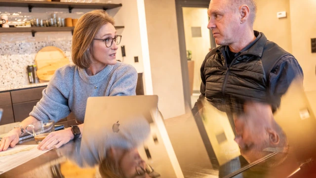 Thomas Öström and Gunilla Berggren having an meeting at nordbex